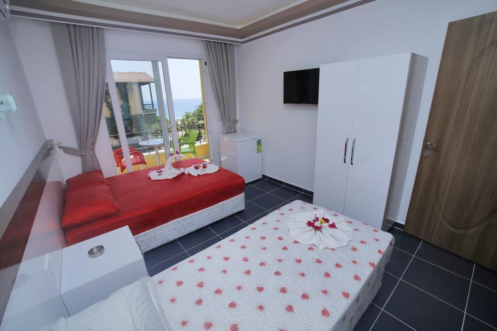Ustun Apart Pansiyon Alanya Bilik gambar