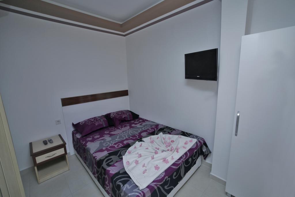 Ustun Apart Pansiyon Alanya Bilik gambar